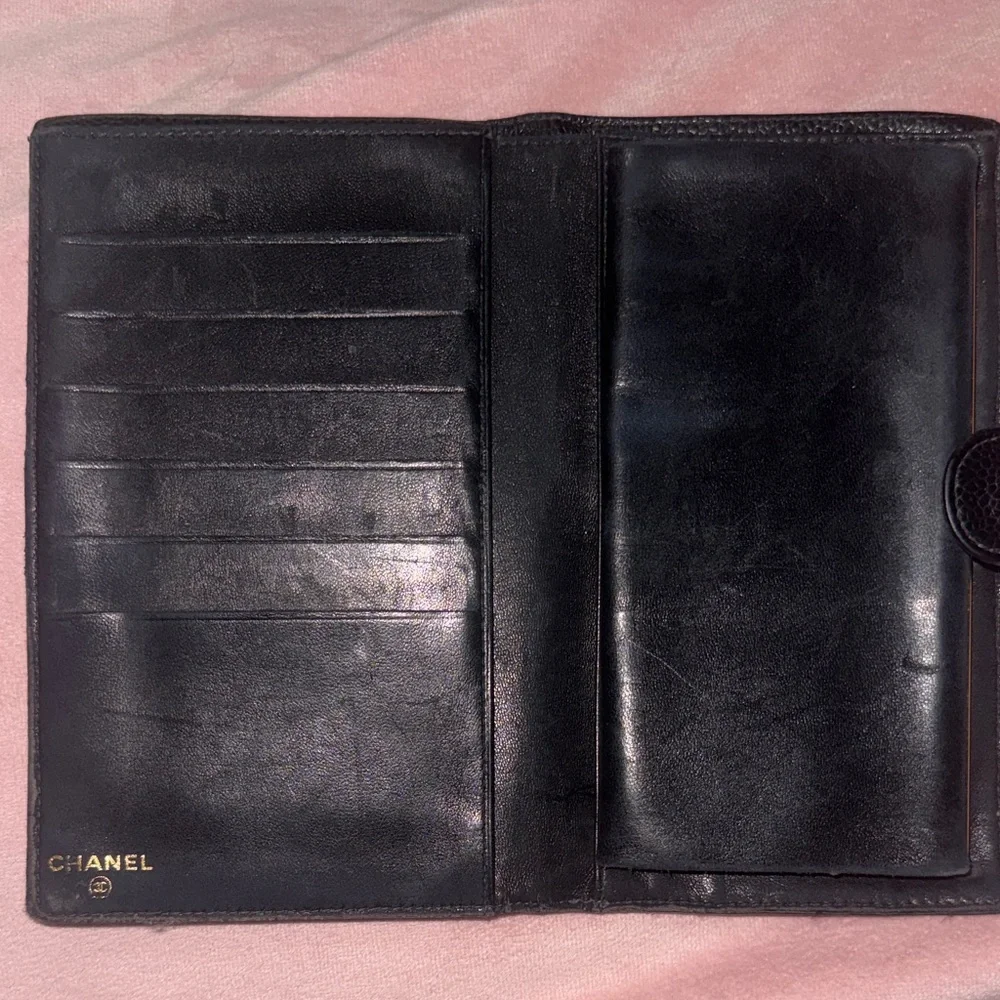 CHANEL Black Leather Wallet ✅AUTHENTIC ✅ with COA - Picture 3 of 9